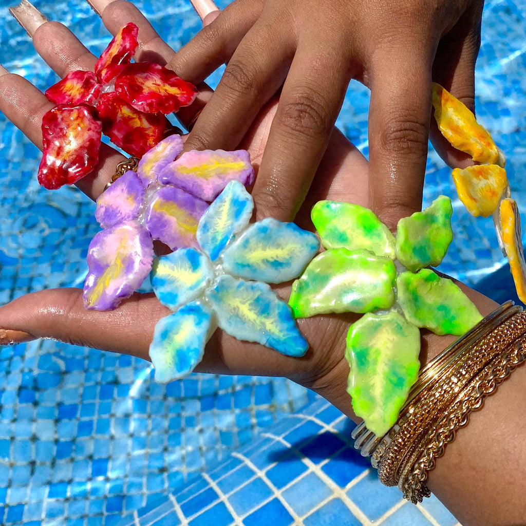 MOTHER OF FLOWER NAILS