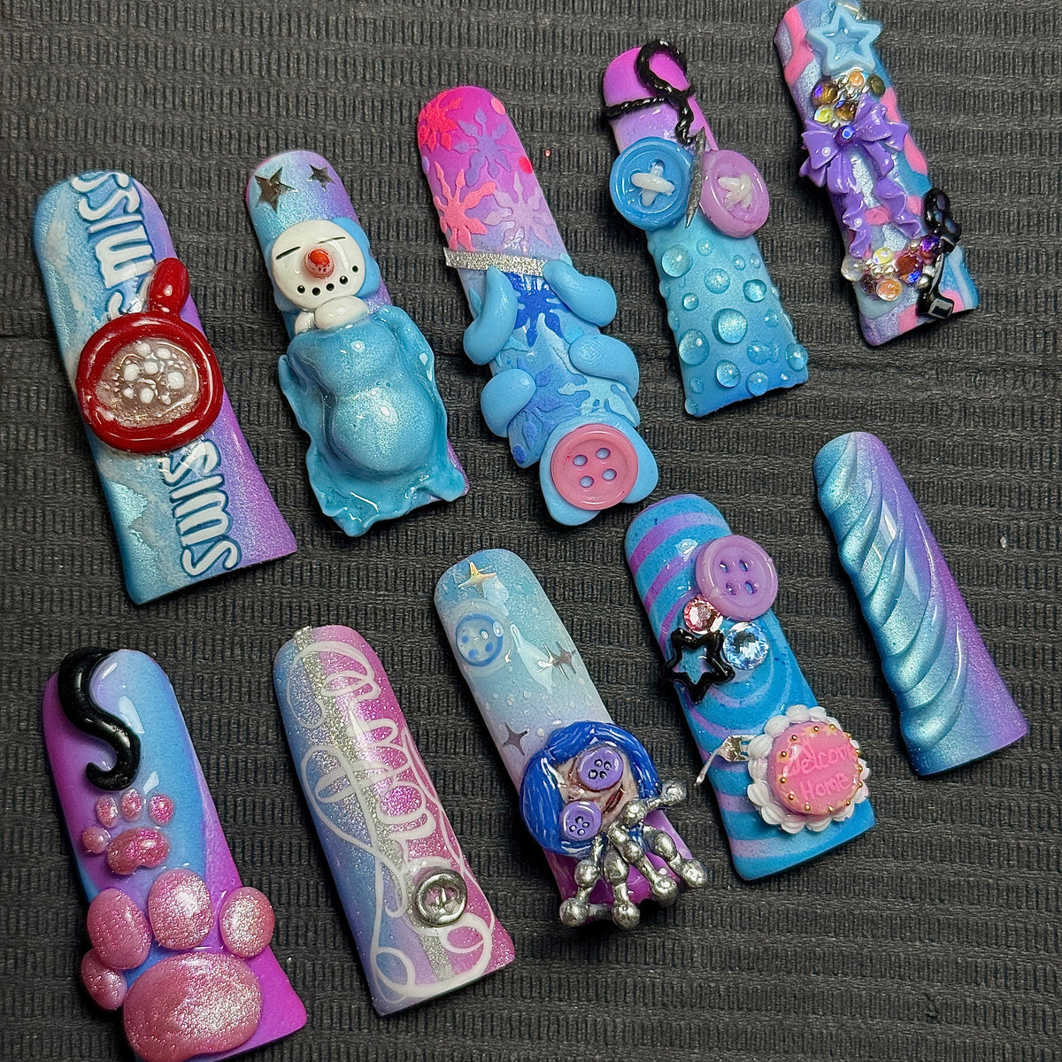 Coraline | PRESS-ON NAILS